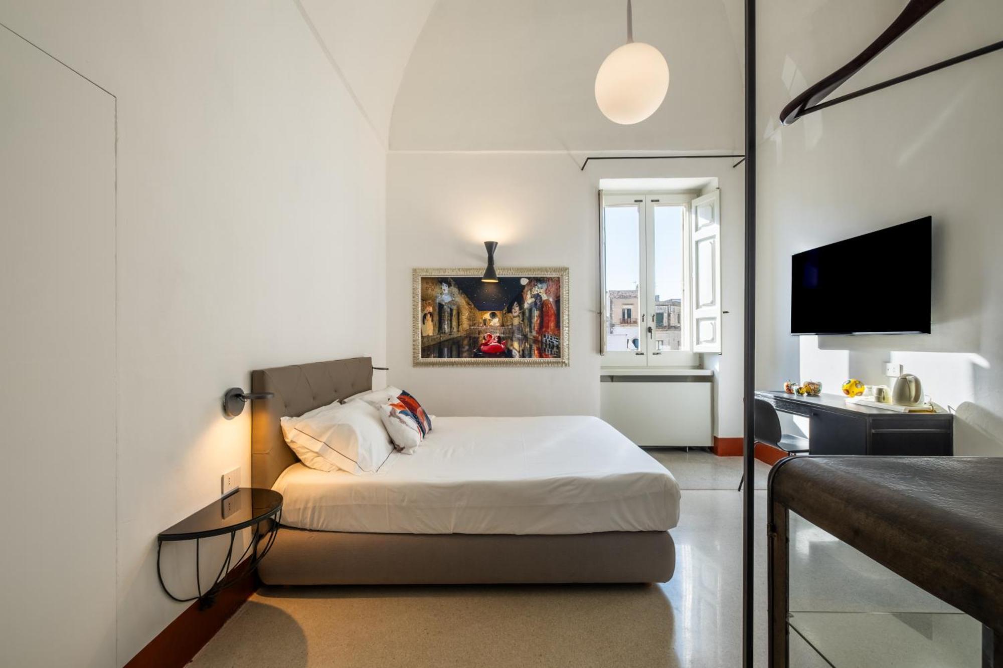 Dimora Del Vescovo Art Boutique Hotel มิแนร์วิโนดิเลชเช ภายนอก รูปภาพ