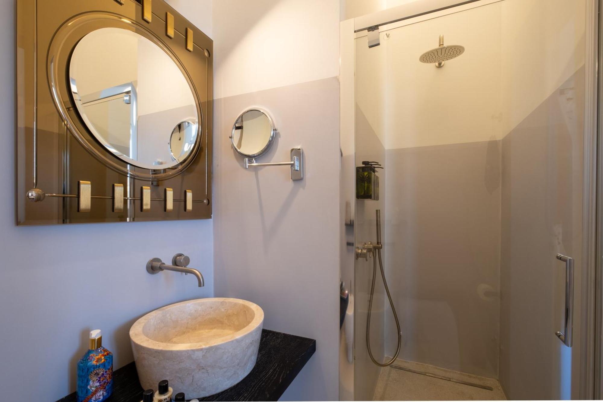 Dimora Del Vescovo Art Boutique Hotel มิแนร์วิโนดิเลชเช ภายนอก รูปภาพ