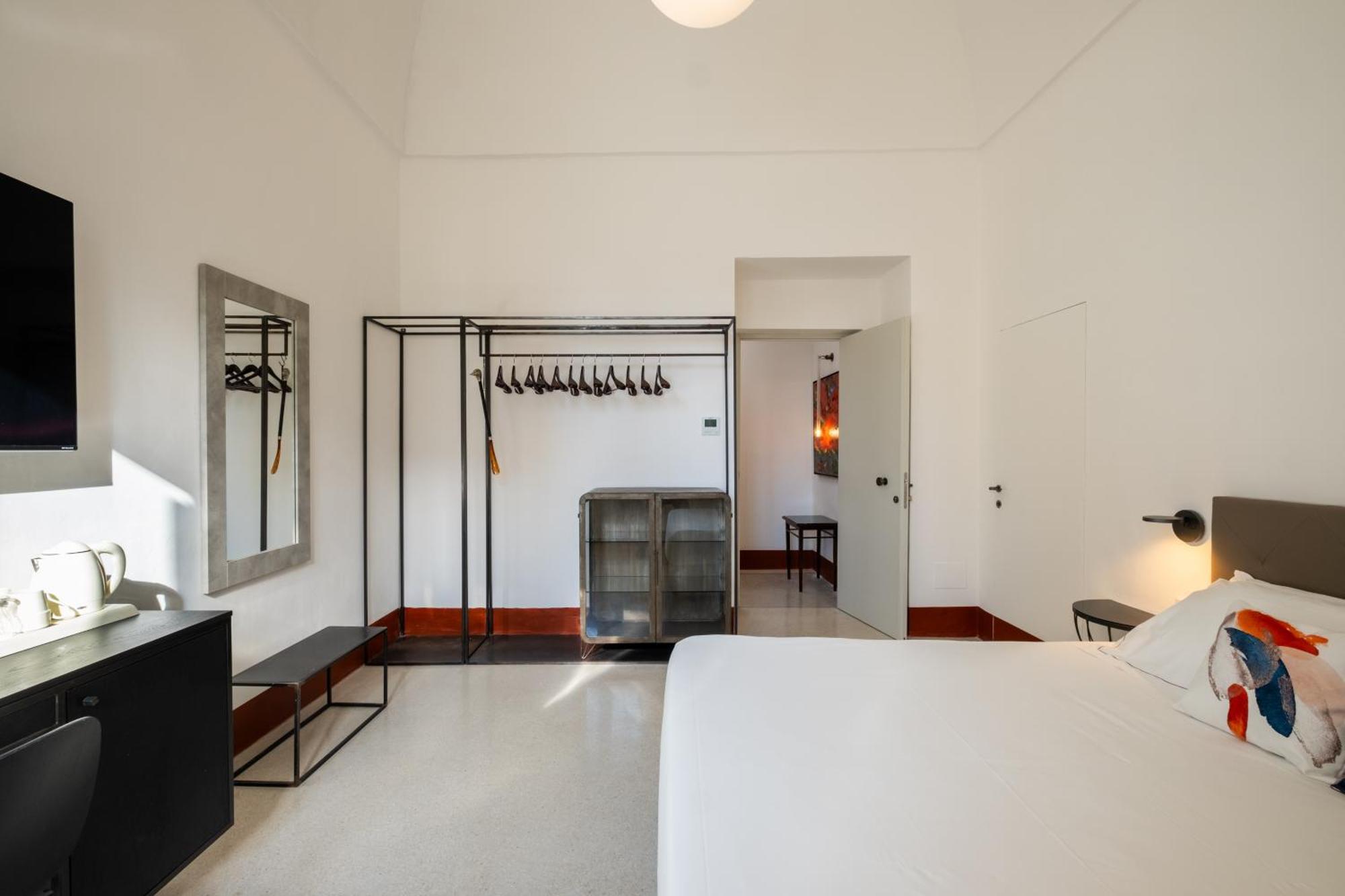 Dimora Del Vescovo Art Boutique Hotel มิแนร์วิโนดิเลชเช ภายนอก รูปภาพ